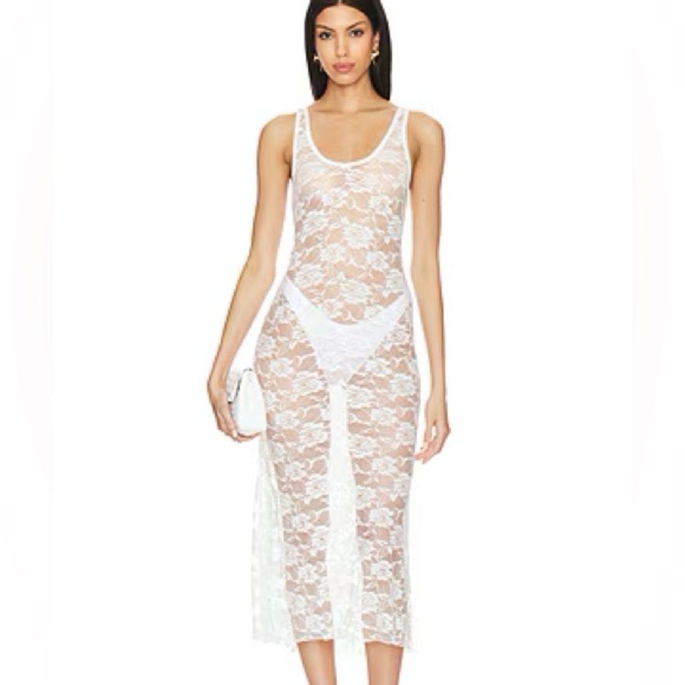 Indah Amara Lace Dress